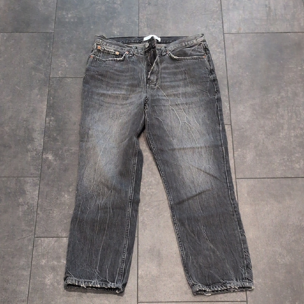 Zara High Rise Relaxed Ankle Jean Size 6